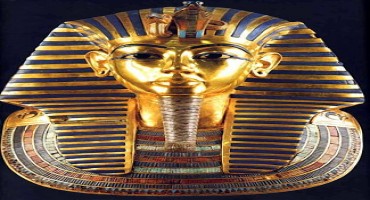 The mask of Tut - Ankh - Amon