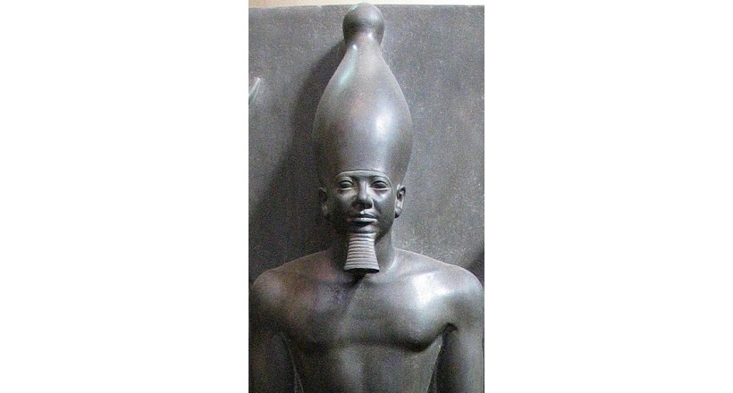 King Menkaure (2480 - 2462 BC)