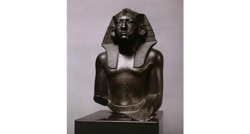 الملك امنمحات الثالث ( 1843 - 1796ق.م)