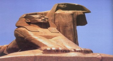 Statue of the A wakening of Egypt