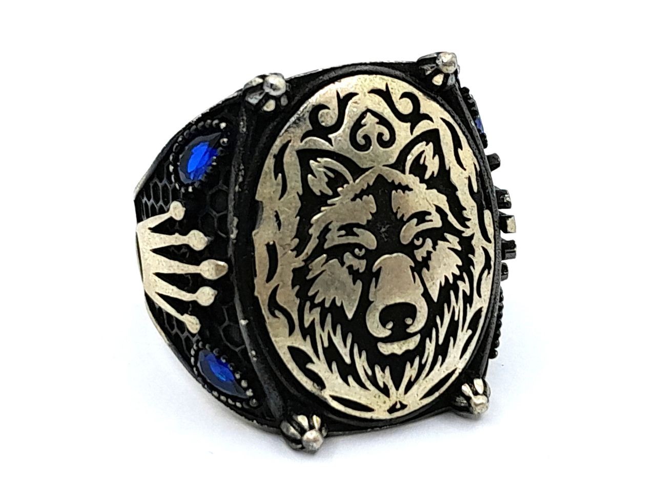 Silver ring in the shape of a wolf