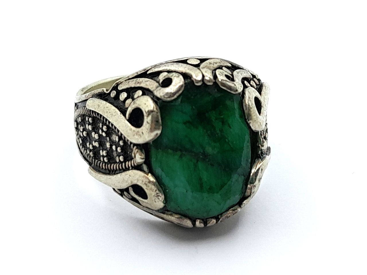 Emerald stone silver ring
