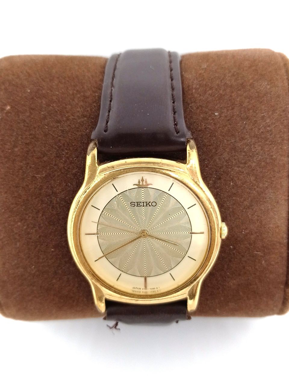 Seiko V701-7A80 R1 watch