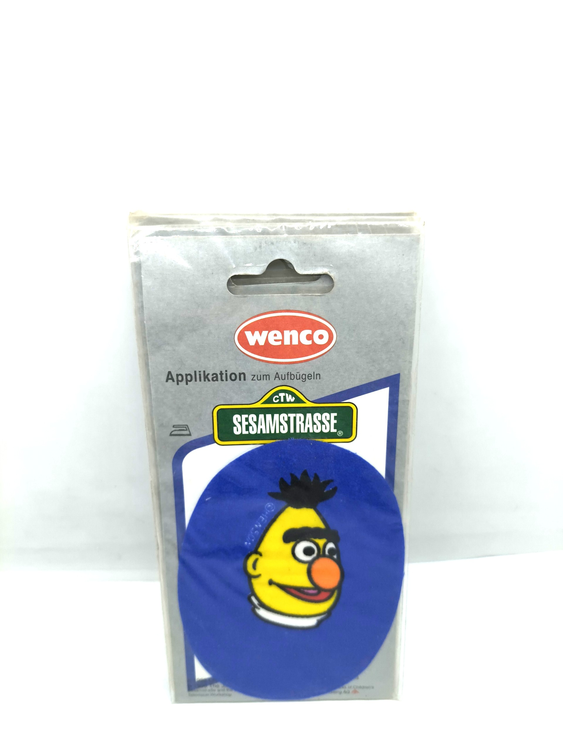 IRON PATCH&STICKERSBadge featuring the Sesame Street character Bert